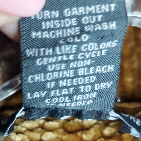 Small Boxy Cropped Sweater With Mock Neck by Chelsea and Theodore - Picture 9 of 11